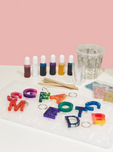 Load image into Gallery viewer, Resin Keyring Making Kit