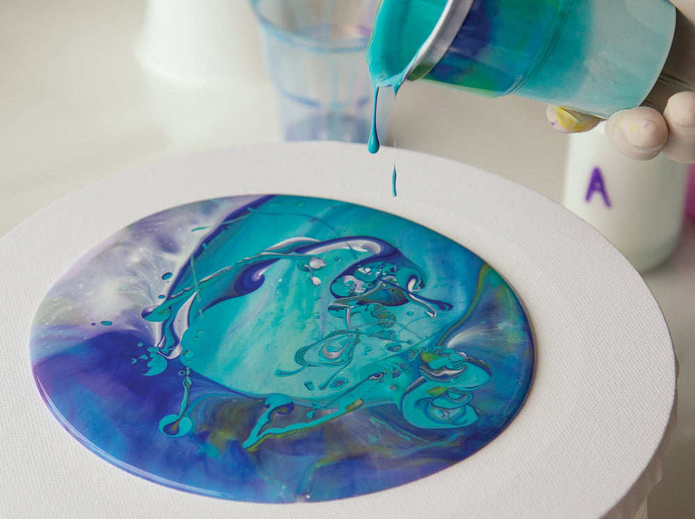 What Is The Difference Between Resin Art And Acrylic Pouring/Fluid Art –  Drippy